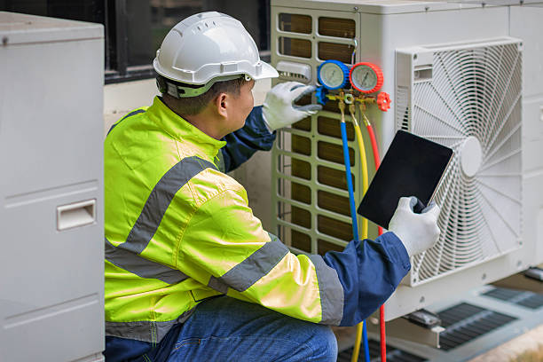 Professional Hvac Installation technician working in Bunker Hill, IN